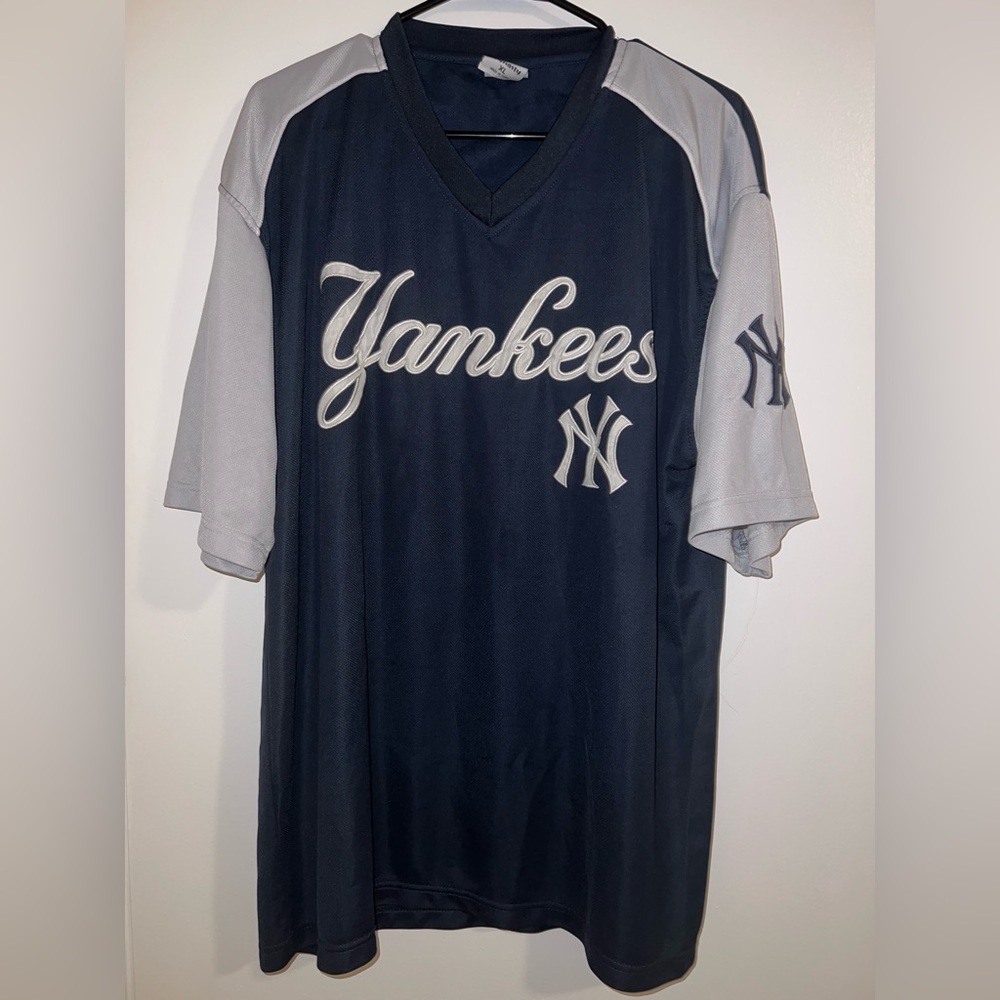 Unisex NY Yankees Shirt Navy